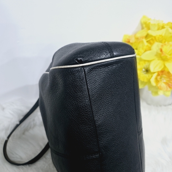 Coach Black Leather Shoulder Bag - Picture 5 of 16